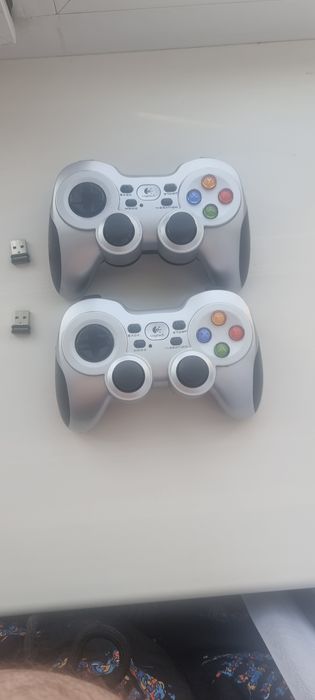 Игровой контроллер Logitech Gamepad F710