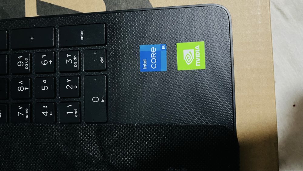 Hp laptop 15 -dw4002ne