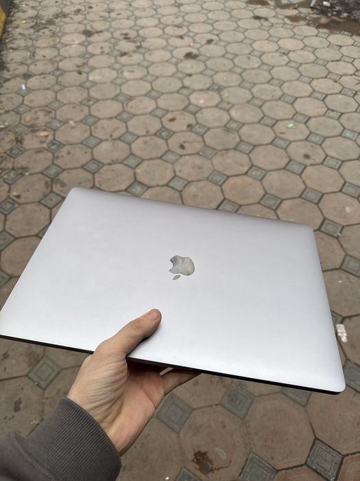 Macbook pro 2018 16/512 i7 15.5- inch 4k xolati 10/10 ideal xolatda