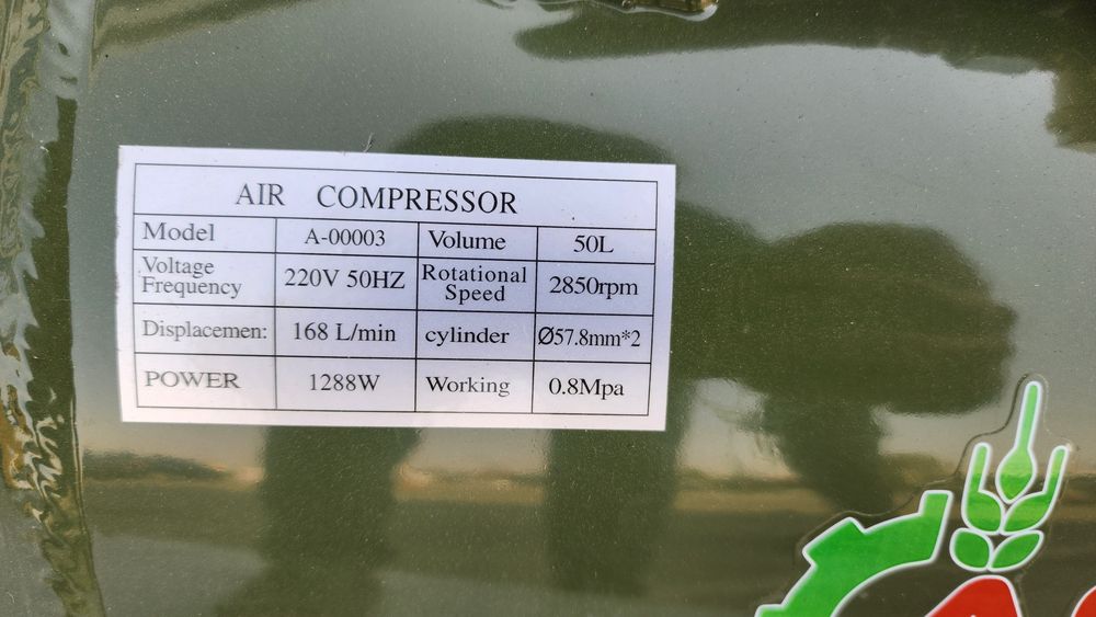 Kompressor. Hovo  2 silindirli 50L bez shum