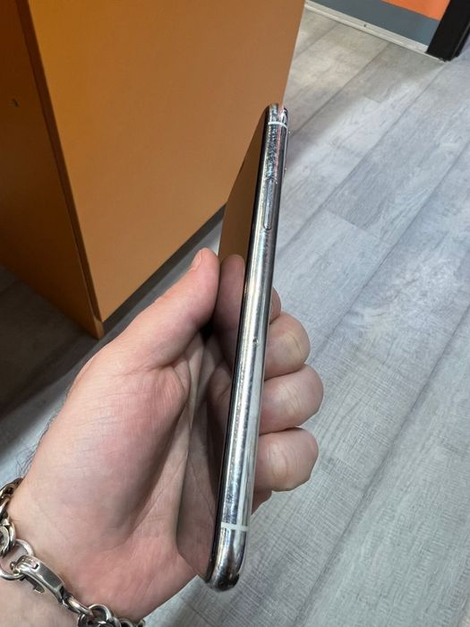 Продам iPhone 11 Pro