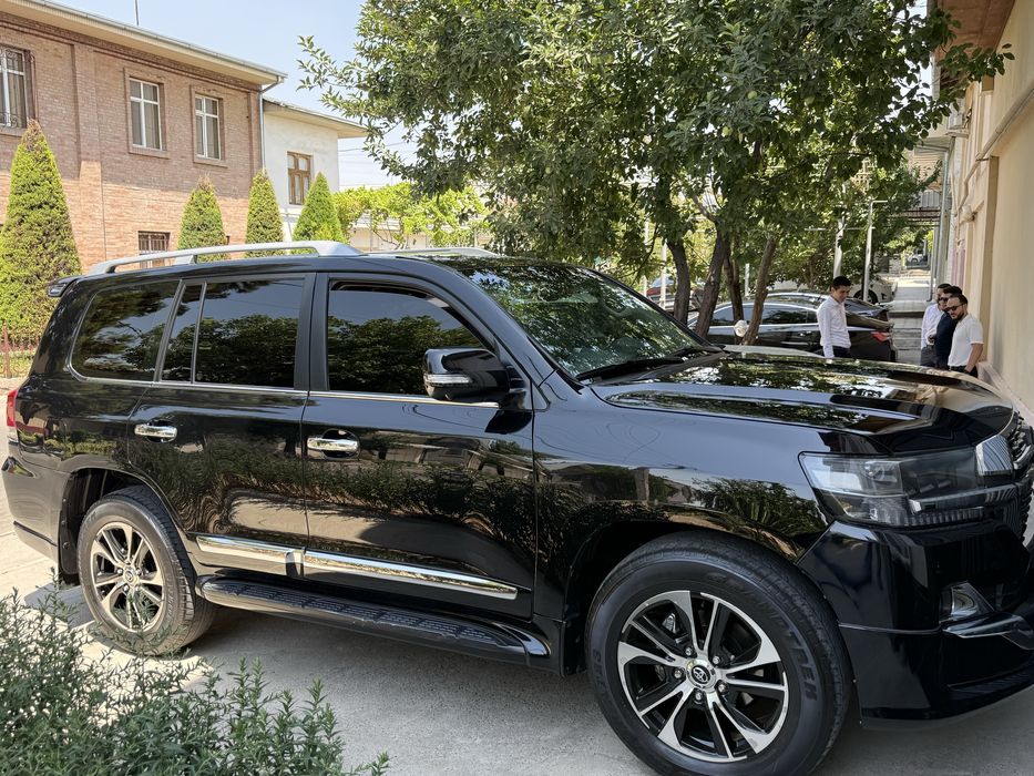 Land Cruiser Tayota 200