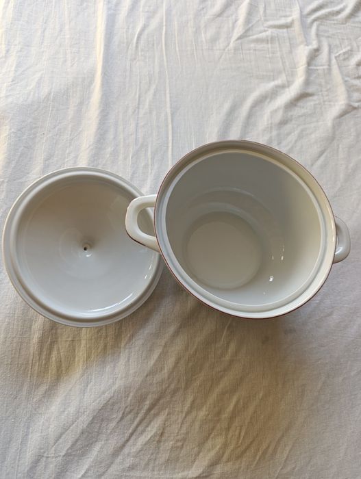 Супник неизползван.Български порцелан