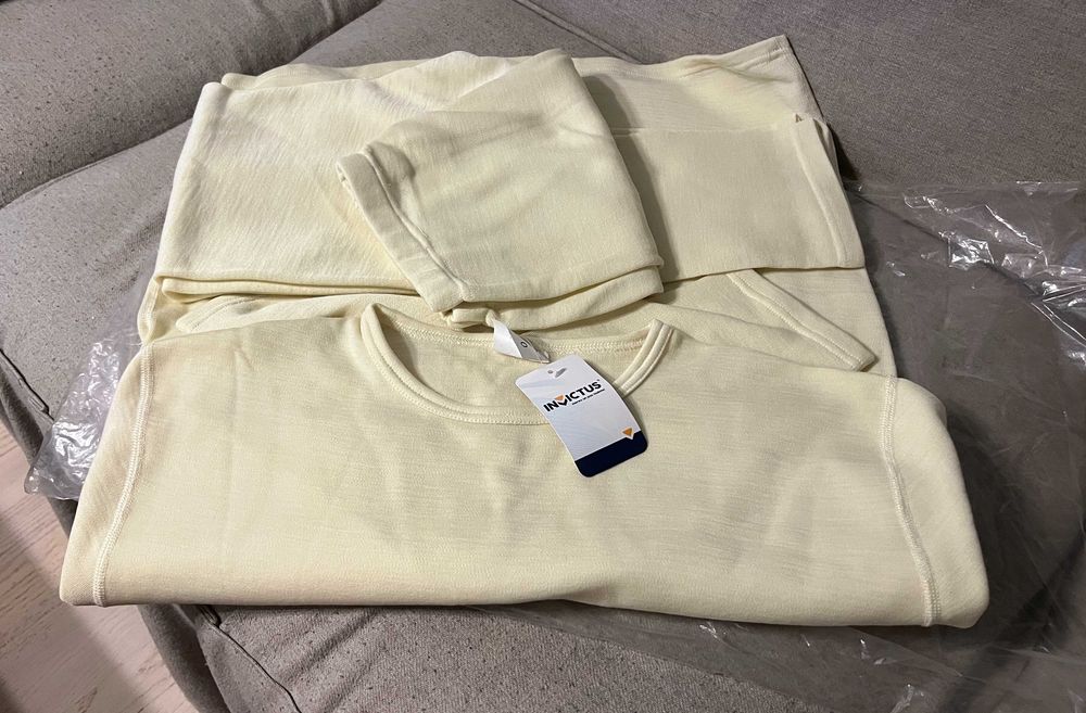 Costum intemperii Armata Romana Invictus NOU marime 52