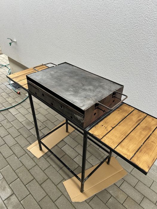 Gratar de gradina bbq
