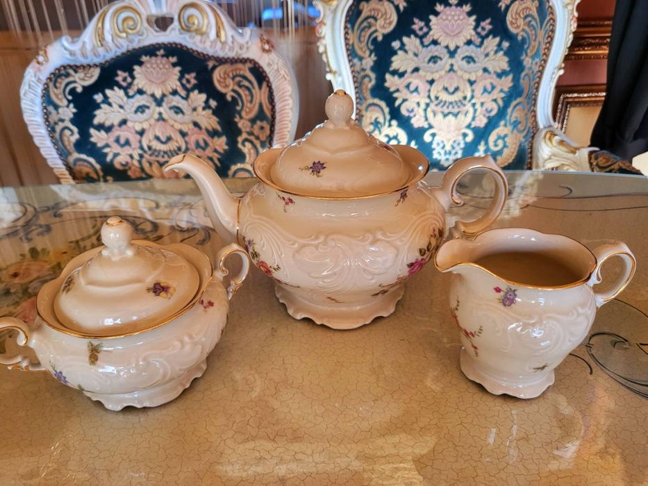 Изключително красив сервиз за кафе