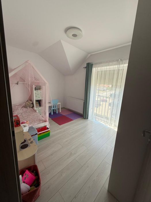Apartament 3 camere de vanzare Rasnov
