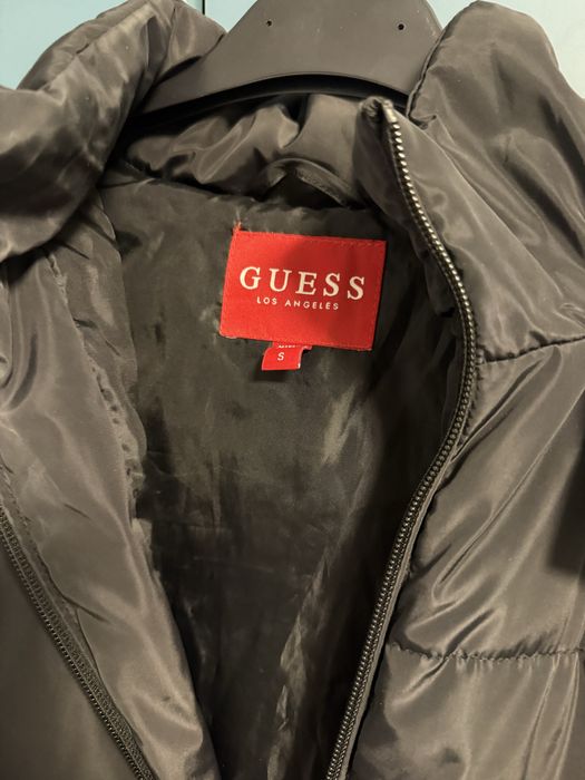 Зимно яке Guess.