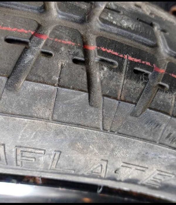 Nissan Almera резервна гума накладки оригинален ключ тампон NM-N16