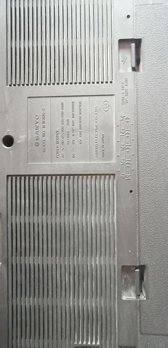 Продам двухкассетный магнитофон