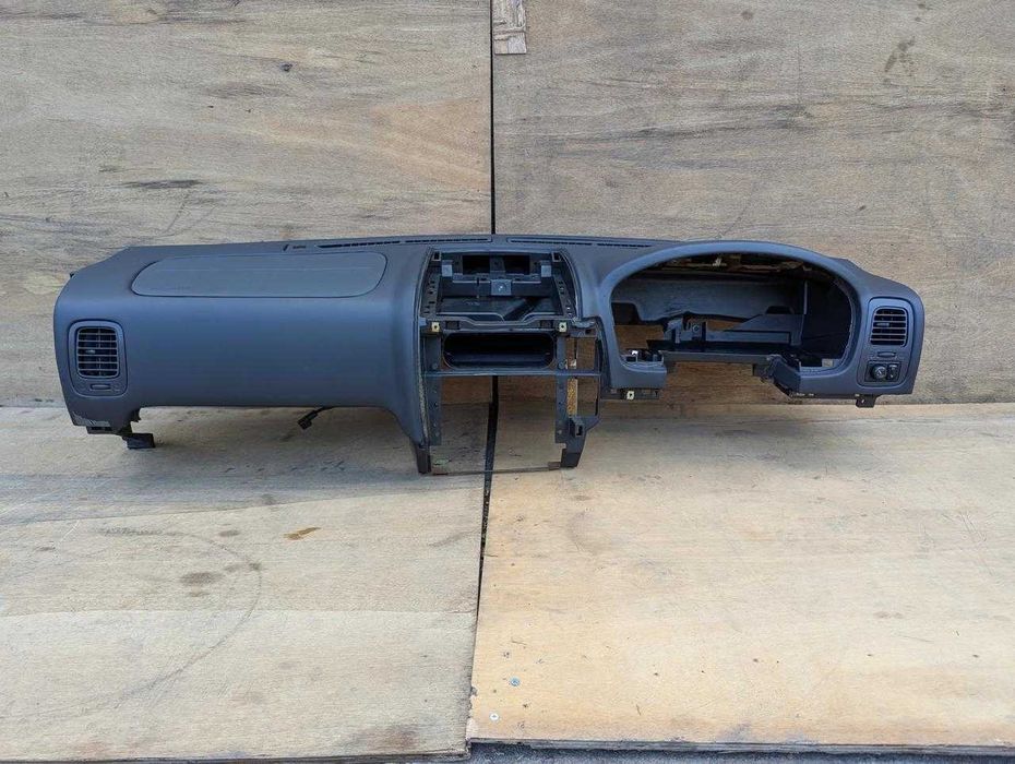 Торпеда панель на Ниссан Террано R50