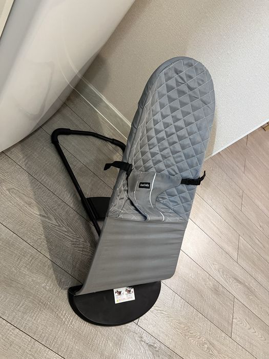 продам шезлонг .