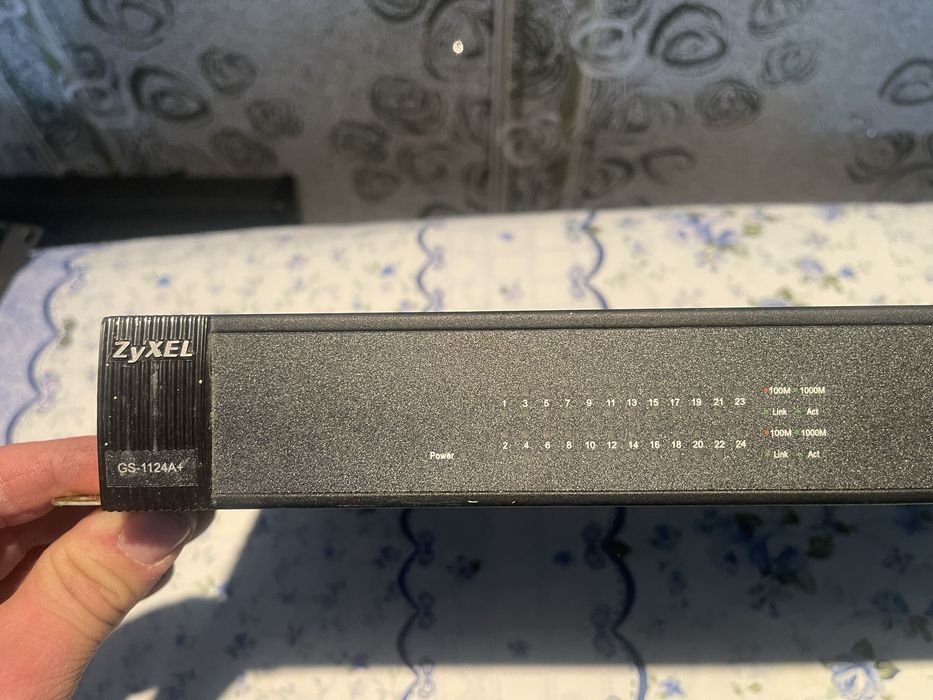 Сетевой коммутатор / хаб / свитч