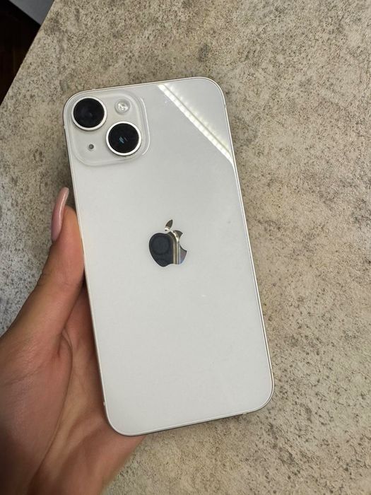 iPhone 14ка бяла