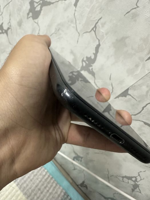 Продам Ipnone XR на 64 гб