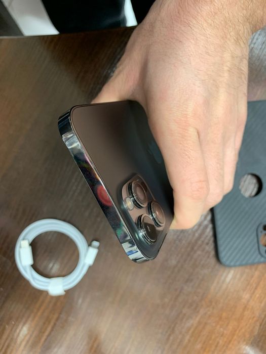 Айфон 12 про Макс 256 в отличном состоянии