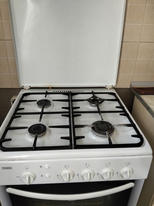Продам Газовую плиту