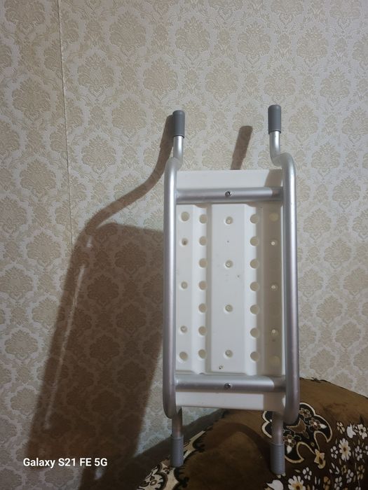 Сиденье для ванной