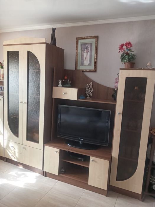 Продам стенку в зал