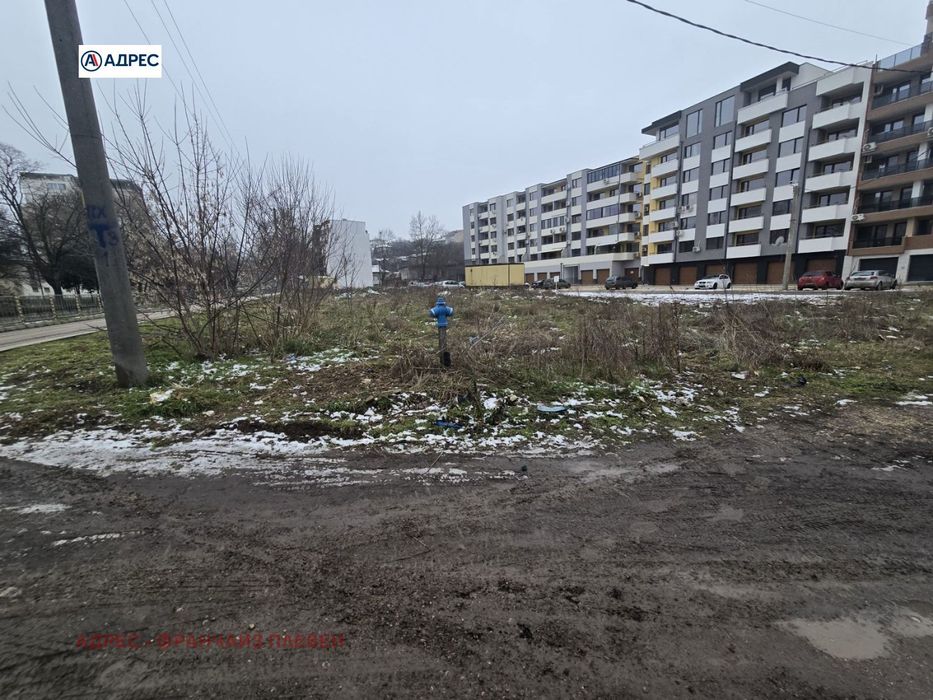 Парцел в Плевен-Широк център площ 255 цена 96000