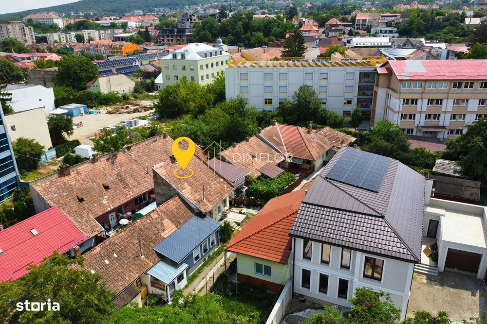 Casă cu o cameră complet renovată în zona 7 Noiembrie