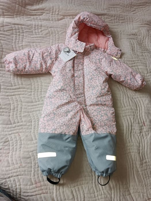 Продается комбинезон новый