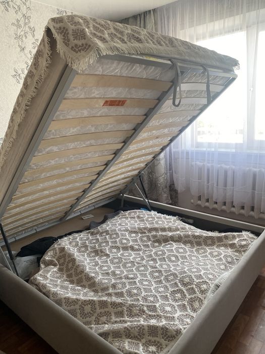 Продам двухспальнюю кровать