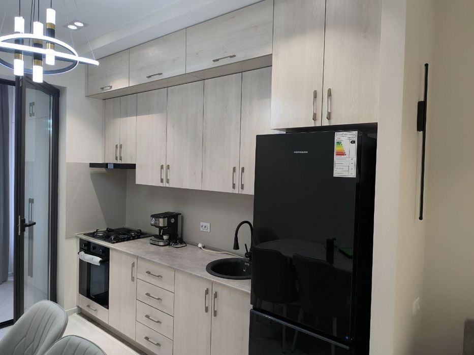 Продам свою квартиру Евро 2 в golden house