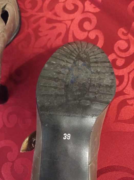 Pantofi din piele!