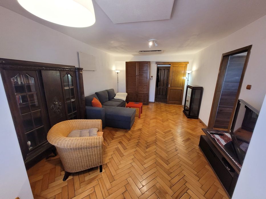 Inchiriez apartament in Complexul Studentesc langa Facultatea de Drept
