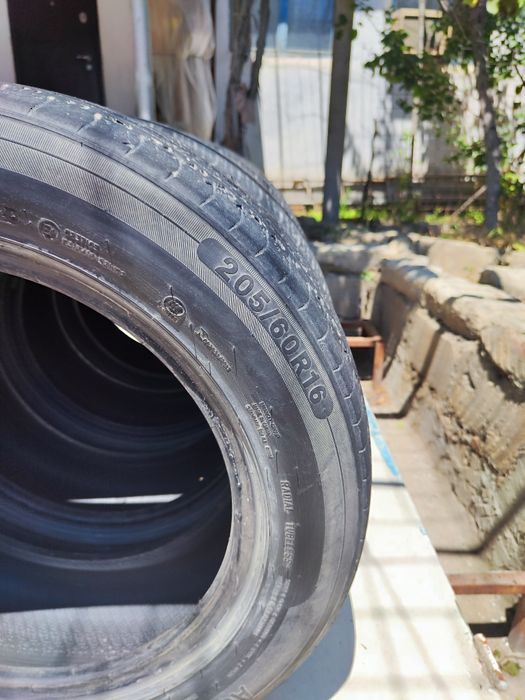 Продам авто шины R16