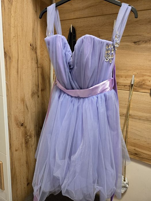 Рокли за повод няколко