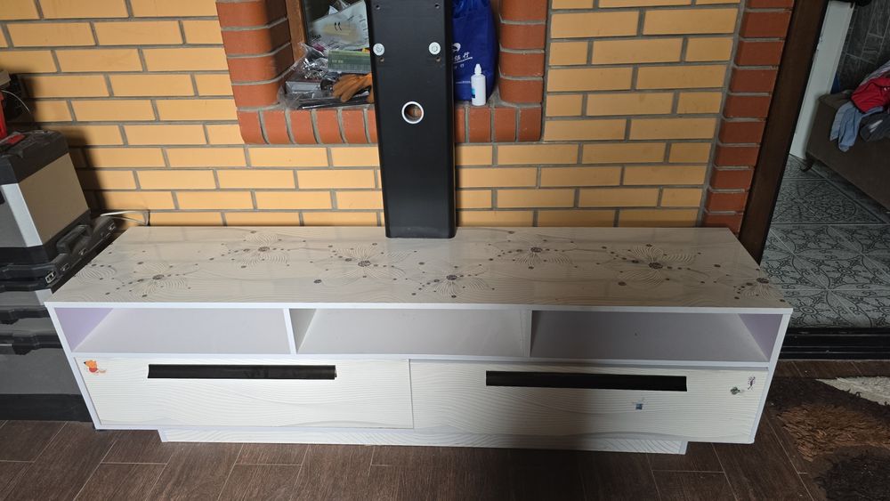 Тумба под телевизор
