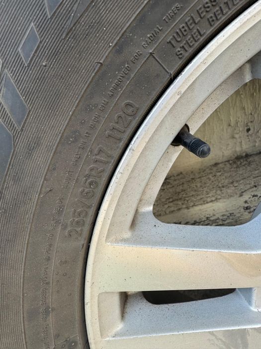 Продам шины 4 штуки TOYO