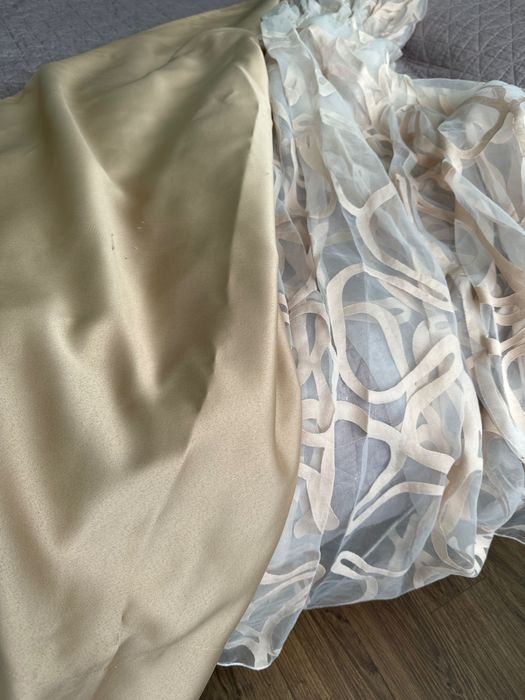 Перде - - дебело