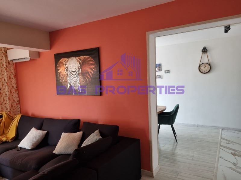 Продава се Четиристаен апартамент в София, Овча купел - 125 кв.м за 1551 €/кв.м - Снимка #2