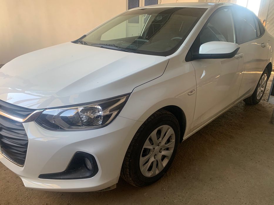 Chevrolet Onix 3LT MT – Oq rang (Summit White)