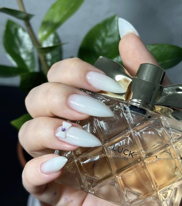 Маникюр наращивание