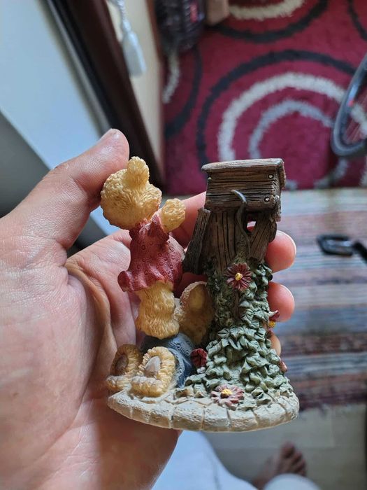 Statueta ursuleti Vintage Hand Painted 'Dezine' Teddy Bears Figurine