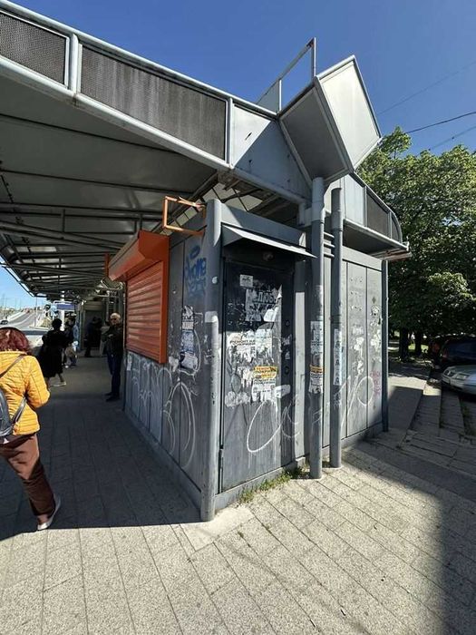 Дава се под наем Магазин в Пловдив, Кючук Париж - 9 кв.м за 357 € - Снимка #2