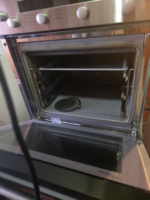 Фурна с котлони Miele