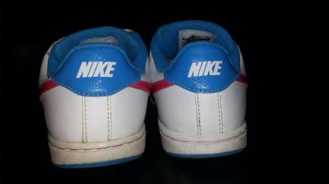 Кожени маратонки Найк; номер 31