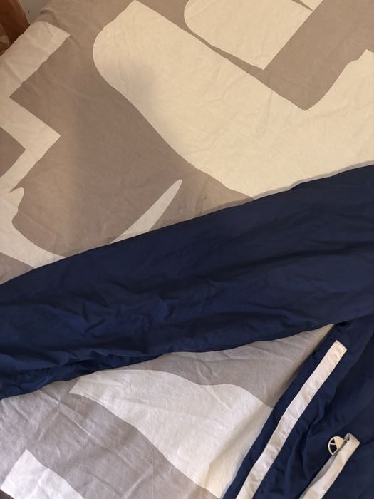 Ellesse ветровка тъмно синя без следи от употреба