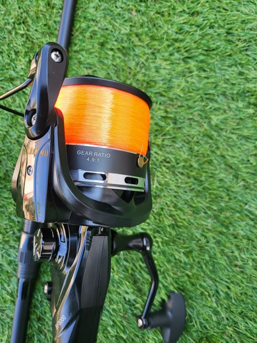 Въдици FL Ultra Team Carp +макари   Black  Force  8000