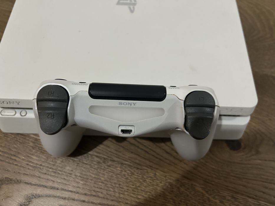 vand play station 4