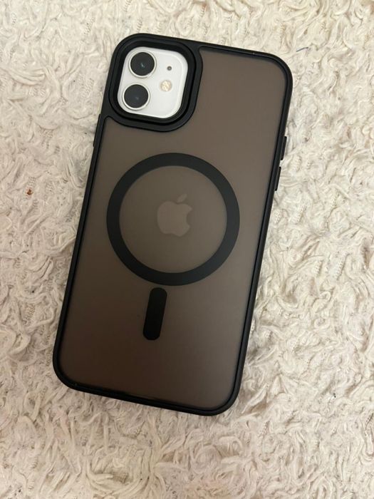 Продам или обменяю айфон 11