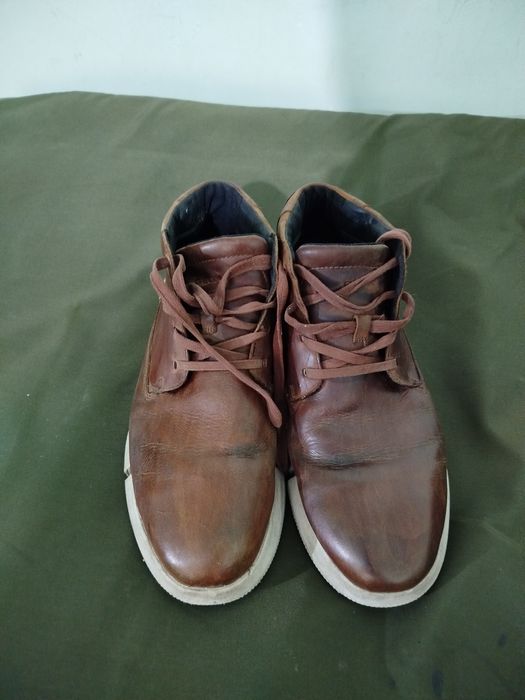 Продам кожаную обувь.