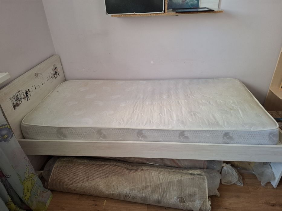 Продам односпальную кровать