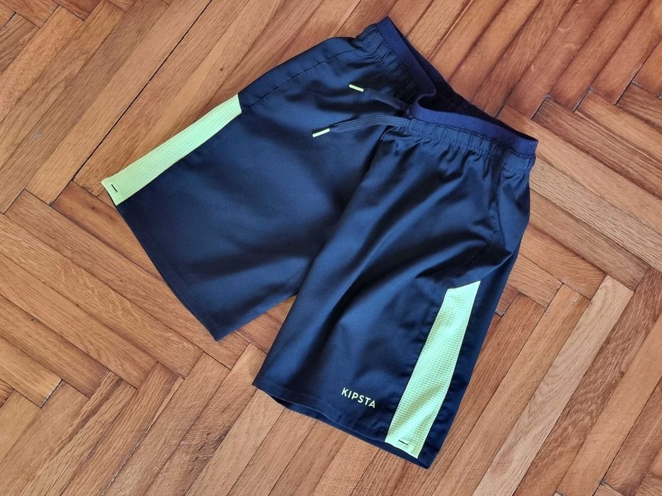 Lot 4 pantaloni scurti fotbal Decathlon, marimea 140