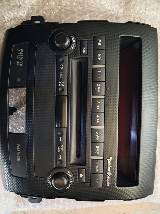 CD чейнджър за mitsubishi outlander, citroen C-crosser, peugeot 4007